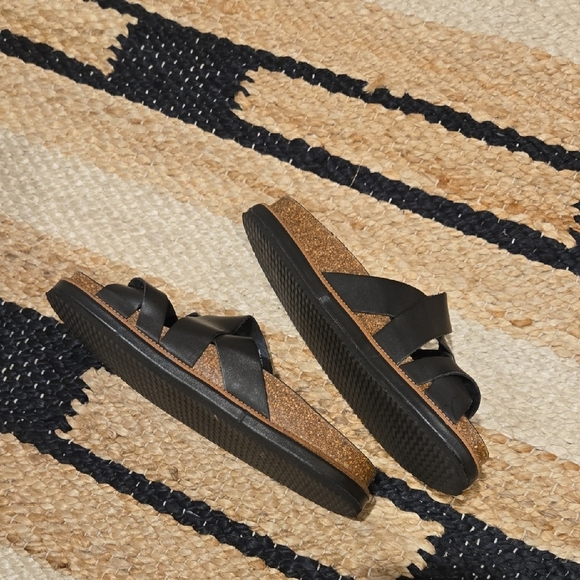 Free People Black Cork Bed Flat Sandals, Leather Upper, VGUC, Sz6, Comfort - Picture 7 of 11